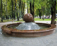 Фонтан гранитный
